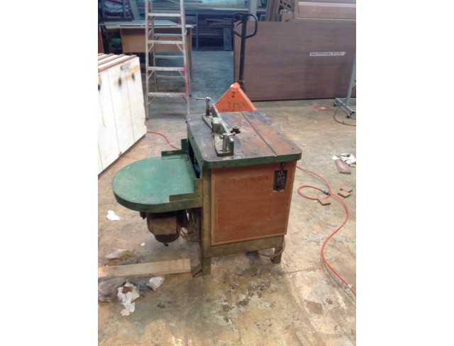 เร้าเตอร์แท่น 3แรง2สาย เร้าเตอร์แท่น 3แรง2สาย