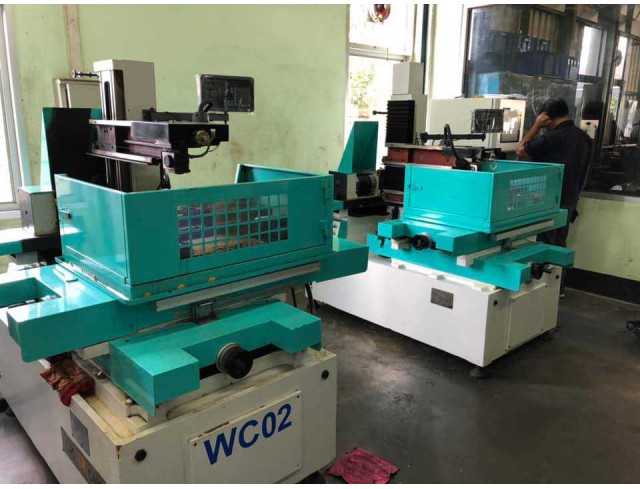 เครื่อง DK7735 รุ่น 3 คัท เครื่อง DK7735 รุ่น 3 คัท