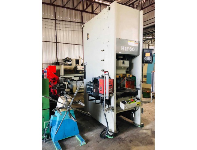 เครื่องปั๊ม 60 ตัน servo เครื่องปั๊ม 60 ตัน servo