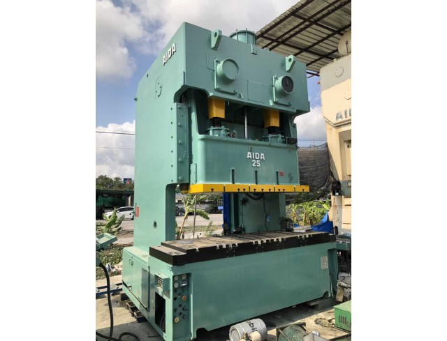 เครื่องปั๊มมือสอง 250 ตัน Aida เครื่องปั๊มมือสอง 250 ตัน Aida