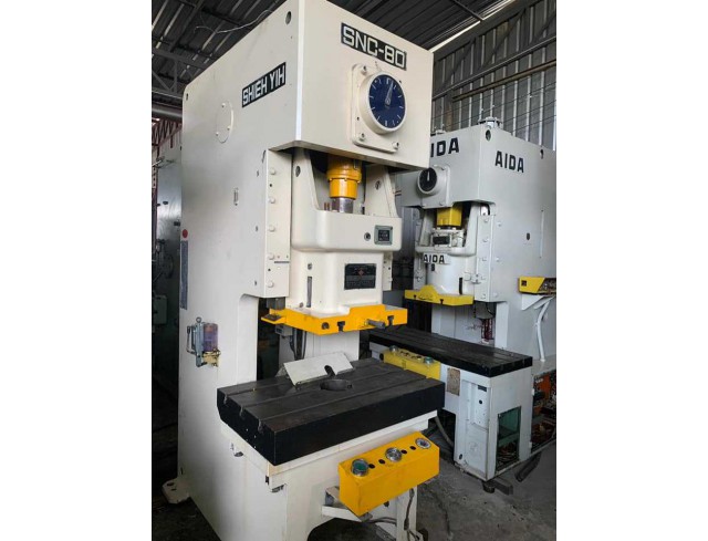 เครื่องปั้ม 80 ton เครื่องปั้ม 80 ton