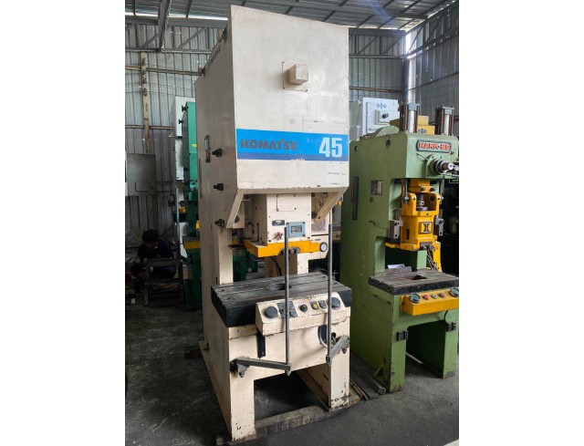KOMATSU 45 ton KOMATSU 45 ton