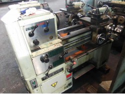 เครื่องกลึง manual 4- 5 ฟุต ราคา 50000-70000 บาท