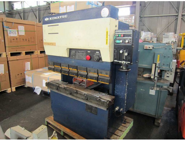 Maker	KOMATSU Machine	Press Brake 35t Model	PHS35 125 Model year	1990