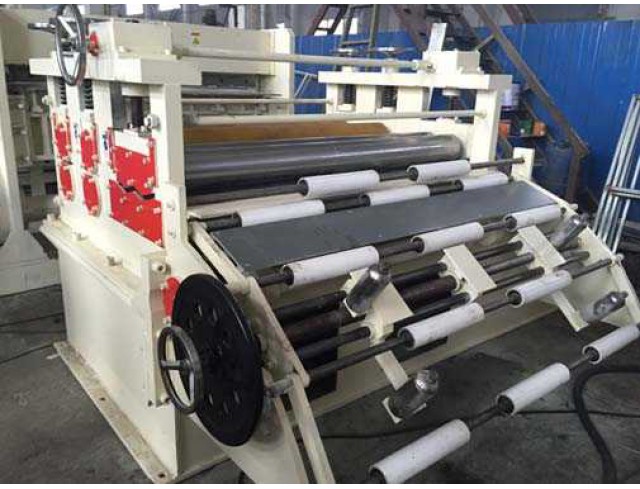 เครื่องตัดตามขนาด หนา 4mm ระบบอัตโนมัติทั้งชุดเอาม้วนคอยล์ wagon พร้อมชุดแขนไฮโดรลิกกดงาน 