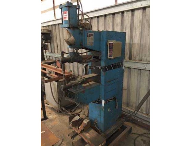 ขายเครื่องเชื่อมสปอต ระบบแรงดันลมอัตโนมัติ ยี่ห้อ SOMCHAI รุ่น AS-50 กำลังไฟ 50 KVA ปี 1992