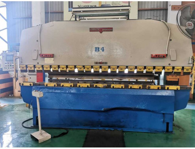 ขายเครื่องพับ AMADA รุ่นG100 100ตัน