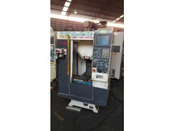 "Kira" Drill/Tap Center Year 2003 Control Fanuc 21i-M Table Size : 600 mm x 350mm Stroke : X400mm Y300mm Z300mm BT-30  8-ATC   50-10,000rpm  (โทร) 0827867706 (line) yoye529