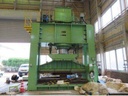  "Kanzaki" 1,000 Ton  "Kyori"  600 Ton  Press 500 Ton   (โทร) 0827867706  (line) yoye529 http://line.me/ti/p/3xwsszt9bo https://www.facebook.com/profile.php?id=100014931816409