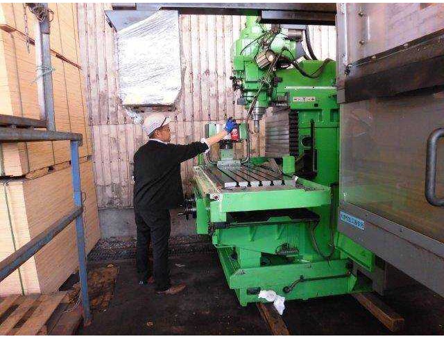  "Makino" nc milling  型式：BN2-85-A6　年式：1988年製 XYZ:850*500*400, T:1350*575,  10～4000rpm, NT50 