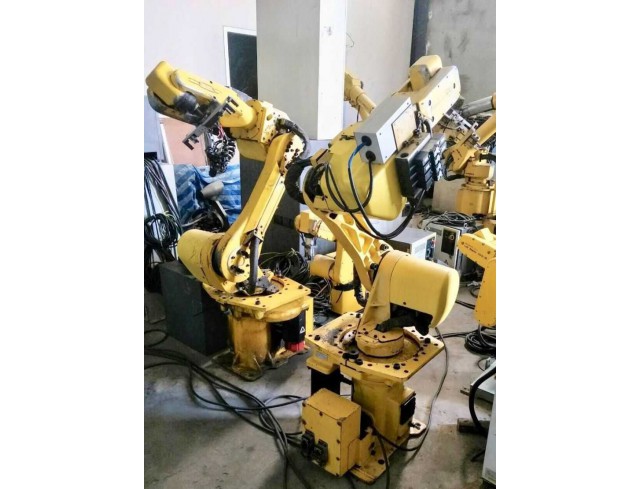 Fanuc" Robot M-6i Year 1996 System R-J2