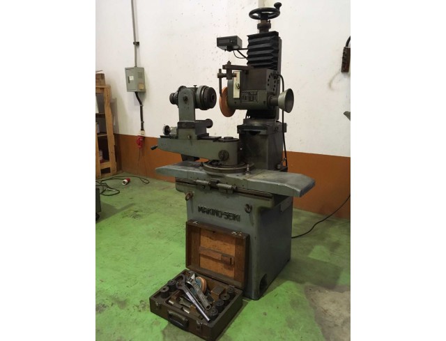 เครื่องเจียร Makino YG-25 