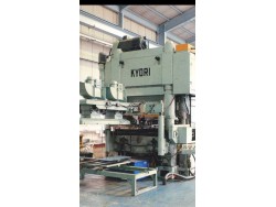 Machine FIN PRESS  Maker : KYORI