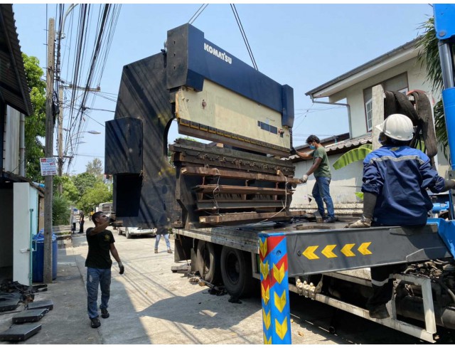 รับซื้อเครื่องจักรกลเกี่ยวกับงานโลหะทุกชนิด เช่น เครื่องกลึง มิลลิ่ง ไส ปาด เจียร ปั๊ม ตัด พับ ม้วน เครื่องCNC และอื่นๆ