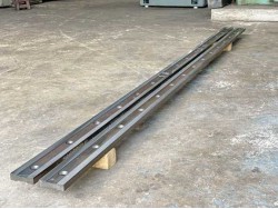 รับผลิต ซ่อมชุดทูลพับของเครื่องพับเหล็ก PUNCH ร่องพับ V-Die ทูลต่างๆของเครื่อง PRESS BRAKE และรับเจียระไนคมใบมีดตัดเหล็กของเครื่อง SHEARING รองรับใบมีดยาวทุกขนาด