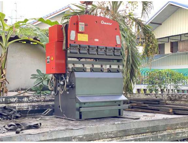 รับซื้อเครื่องจักรกลเกี่ยวงานโลหะ ประมูลเครื่องจักรงานโลหะทุกชนิด เช่น เครื่องกลึง มิลลิ่ง ไส ปาด เจียรราบ เจียรกลม กระทุ้ง เครื่องเจาะ เครื่องตัด พับ ม้วน ปั๊ม เลื่อย ไวคัท CNC ซากเครื่องจักรงานเกี่ยวกับงานโลหะทุกรูปแบบ
