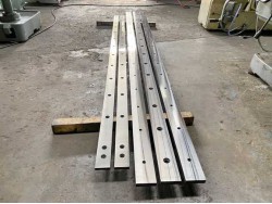 รับผลิต ซ่อมทูลลิ่ง เครื่องพับเหล็ก PUNCH ร่องพับ V DIE ใบเหล็กทุกรูปแบบของเครื่อง PRESS BRAKE รับเจียระไนคมใบมีดตัดเหล็กเครื่อง SHEARING รองรับใบมีดได้ยาวถึง 6เมตร