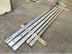 รับผลิตและซ่อม Tooling เครื่องพับโลหะ PUNCH ร่องพับ V DIE ใบพับโลหะทุกรูปแบบของเครื่อง PRESS BRAKE รับเจียระไนคมใบมีดตัดโลหะเครื่อง SHEARING รองรับใบมีดได้ยาวถึง 6เมตร