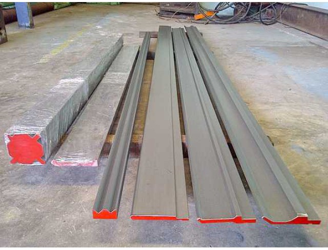 รับผลิตและซ่อมชุด Tooling เครื่องพับเหล็ก PUNCH ร่องพับ V DIE ใบพับเหล็กทุกรูปแบบของเครื่อง PRESS BRAKE รับเจียระไนคมใบมีดตัดเหล็กเครื่อง SHEARING รองรับใบมีดได้ยาวถึง 6เมตร
