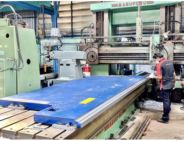 รับบริการMachineงานโลหะ งานกลึง กัด ไส ปาด คว้าน มิลลิ่ง เจียระไน เจาะรู ต๊าปเกลียว งานโลหะขนาดใหญ่
