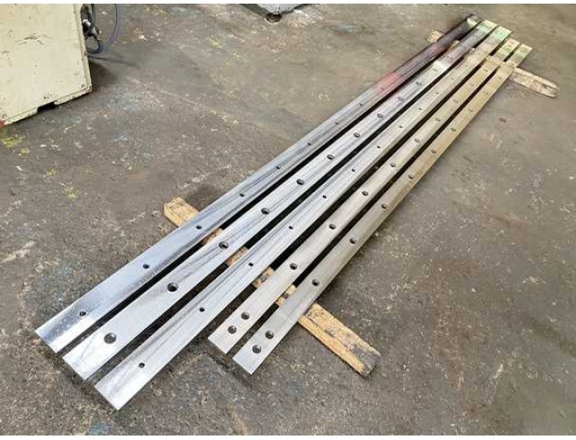 รับผลิตและซ่อมชุด Tooling เครื่องพับเหล็ก PUNCH ร่องพับ V DIE แม่พิมพ์พับเหล็กทุกรูปแบบของเครื่อง PRESS BRAKE รับเจียระไนคมใบมีดตัดเหล็กเครื่อง SHEARING รองรับชิ้นงานได้ยาวถึง 6เมตร