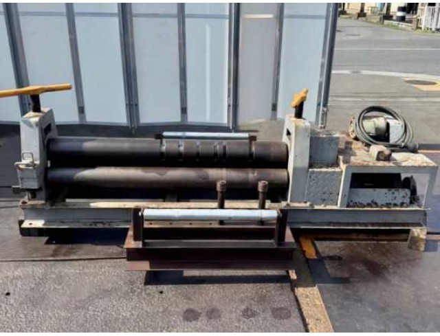 ขายเครื่องม้วน TAIYO SEISKUSHO เครื่องนำเข้า ขนาด 1300mm. ม้วนหนา 6mm. ราคา 115,000 บาท