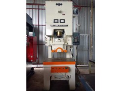 KOMATSU 80 ตัน   