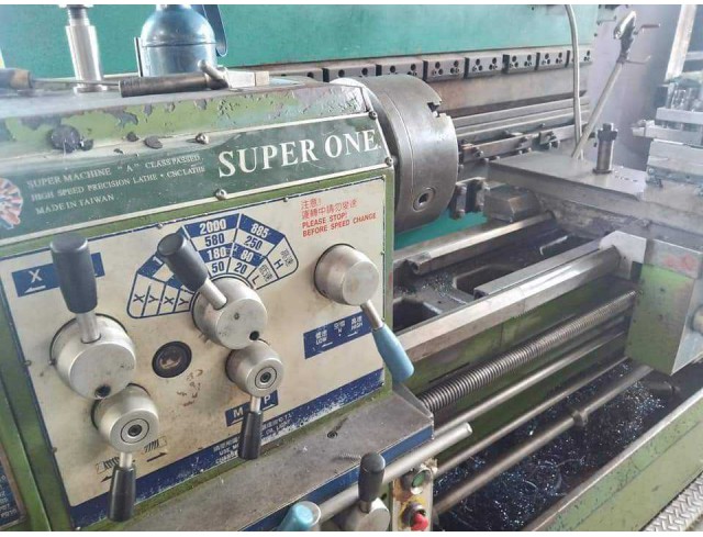 เครื่องกลึง Superone ขนาด 8 ฟุต