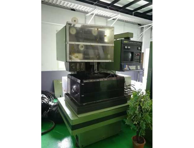 ขายเครื่อง WIRE CUT Sodick A350 1 เครื่อง ใช้งานได้ + Super Drill (ทำอะไหล่) 2 เครื่อง