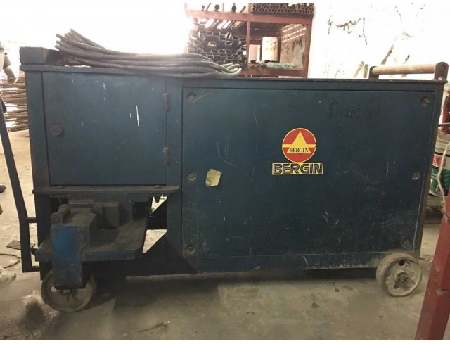 เครื่องดัดเหล็กและตัดเหล็ก BERGIN BBC-40