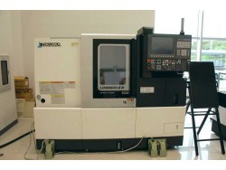 จำหน่ายเครื่องกลึง CNC