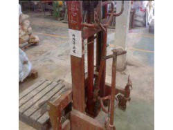  รถสแตกเกอร์ hand stacker