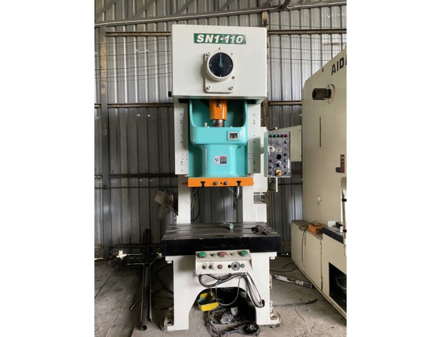 ขายเครื่องปั๊ม110ตัน seiyi