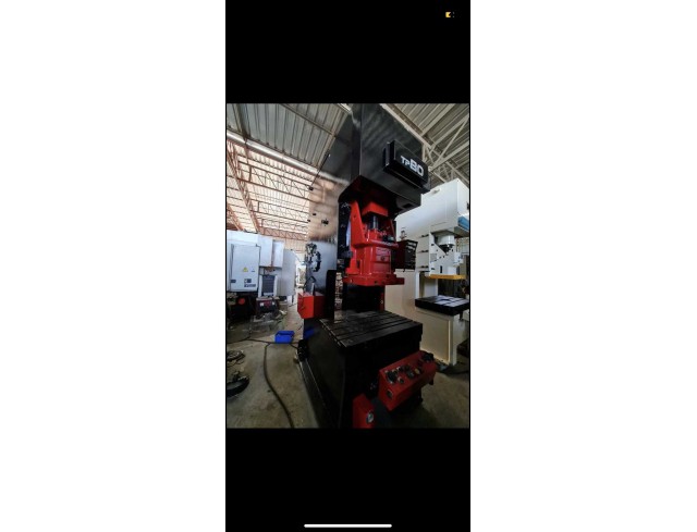 เครื่องปั๊ม80ตัน