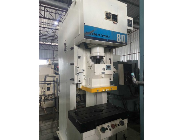 เครื่องปั๊ม80ตัน Komatsu