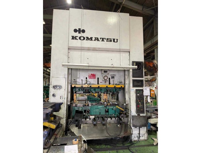เครื่องปั๊ม KOMATSU 300 TON DOUBLE CRANKS