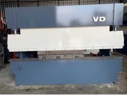 เครื่องพับ LVD 10 ฟุต 