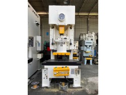 เครื่องปั้มAIDA 150 ton