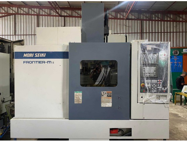 เครื่อง CNC MORI SEIKI