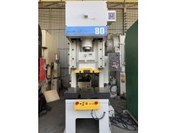 เครื่องปั้ม KUKIL 80 ton