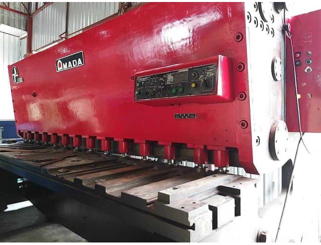 เครื่องตัด AMADA H-3013  Y.2003