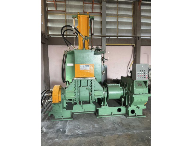 เครื่องผสมยาง ขนาด 55 ลิตร  - แบบเข้าหน้า ออกหลัง   - มอเตอร์ 100 แรงม้า : ผสมงานเนียน เร็ว