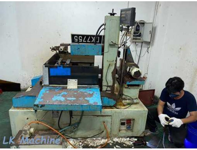 บริการซ่อมเครื่องไวร์คัท ฯลฯ และรับคัทงาน ตัดชิ้นงาน