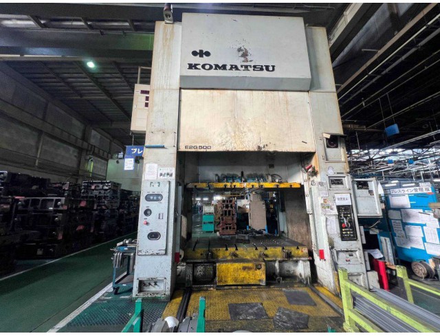  KOMATSU E2G 500 TON