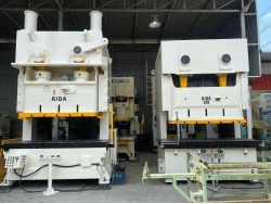 เครื่องปั้ม AIDA200 ton