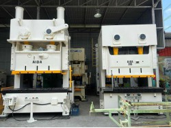 เครื่องปั้ม AIDA 200  ton