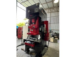 เลื่อย AMADA 150 ton