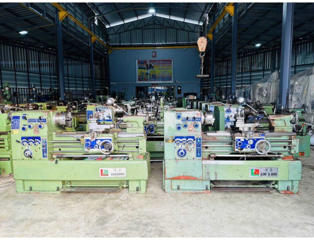 ขายเครื่อง กลึง 5.5 ฟุต LA 