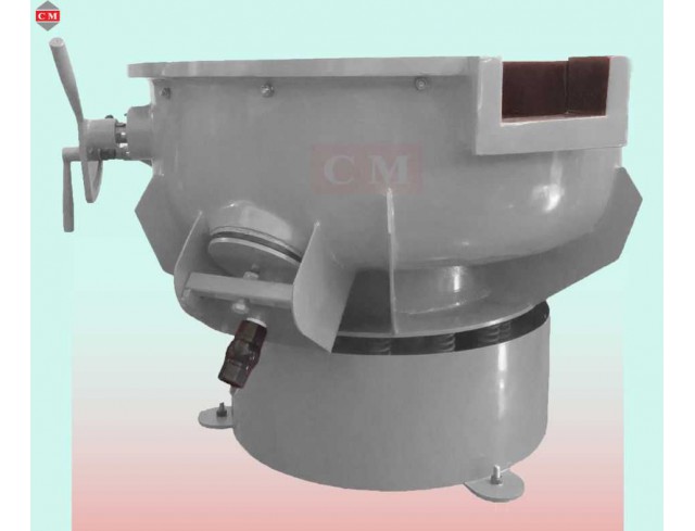 เครื่องขัดผิวโลหะแบบเขย่า (มีสะพานแยกชิ้นงาน) (Vibratory finishing machine with Separator) 