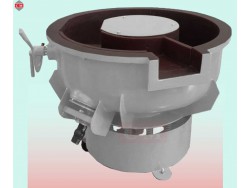 เครื่องขัดผิวโลหะแบบเขย่า (มีสะพานแยกชิ้นงาน) (Vibratory finishing machine with Separator) 